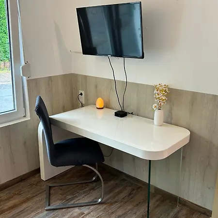 Charmanter Rueckzugsort Parkplatz Kueche Eigener Eingang Nuembrecht